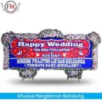 karangan Bunga Happy Wedding Bandung, Bunga Papan happy wedding Bandung, toko bunga papan bandung